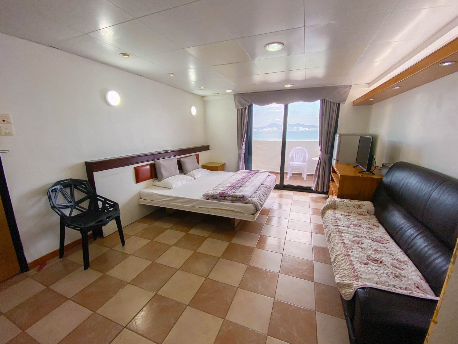 MM301A Sea View Family Suite